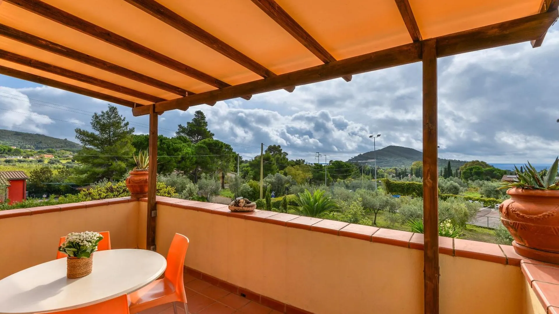 Holiday home Trilocale Lavanda A Lacona Italy